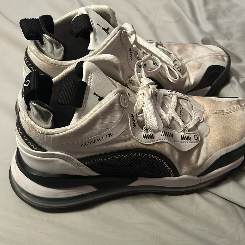 Jump Mans Jordan’s Aerospace 720